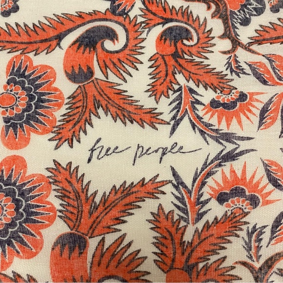 🆕 2 Free People lightweight muslin, market day, reusable shopping totes - Picture 3 of 3